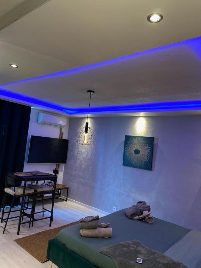 Appartement La Splenzia Spa Jacuzzi Wifi Clim アヴィニョン エクステリア 写真